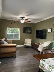 2 Bedroom Homestead 5 mins Drive to Beach - Image 3