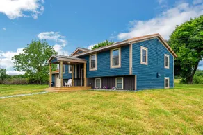 Charming country home near Seneca Lake - Image 2