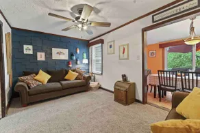 Charming Lakeside Retreat - Image 2
