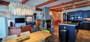 Private Beach, Hot Tub, Axe-Throwing & Chef's Kitc - Image 3