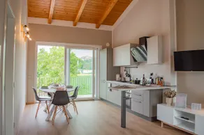 [Prestigious]2 Suites• 2 Private Bathrooms •2 Parking Spaces - Image 2