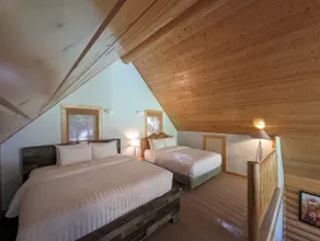 1 bedroom cabin w/ Loft at River Bend - Image 5