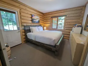 1 bedroom cabin w/ Loft at River Bend - Image 2