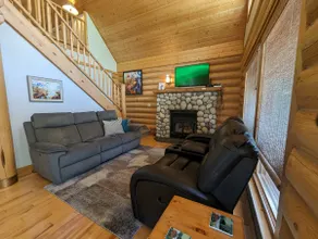 1 bedroom cabin w/ Loft at River Bend - Image 4