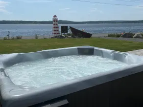 Skipper's Lighthouse - Hottub with Oceanview - Image 5