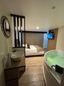 Tiny room - Image 3