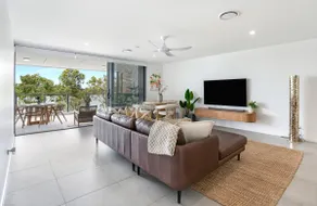 The River Residence- Your Waterfront Penthouse - Image 5
