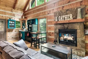 Hot Tub, Fire Pit, Game Room, 15 mins from Pkwy - Image 3