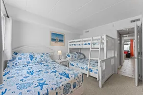 Walk to Beach | Sleeps 7 | Pool | Parking | Grill - Image 4