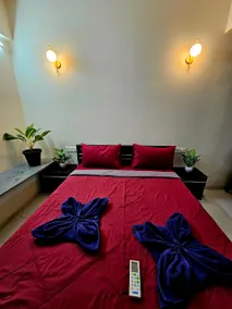 Azure Abode studio 100m walk to the beach - Image 2