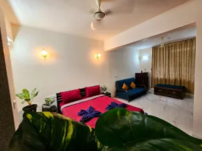 Azure Abode studio 100m walk to the beach - Image 3