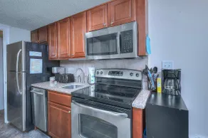 Bluewater Breeze Ocean View Resort Getaway - Image 4