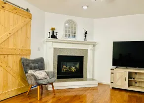 Vacation Home in Glens Falls - Image 2