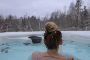 Cozy Chalet – Mtn View+ Hot Tub+ Hike+ Santa's Vil - Image 2