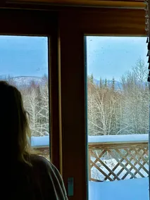 Cozy Chalet – Mtn View+ Hot Tub+ Hike+ Santa's Vil - Image 5
