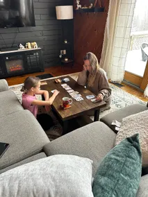 Cozy Chalet – Mtn View+ Hot Tub+ Hike+ Santa's Vil - Image 3