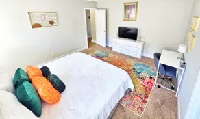 Tv in all Rooms| King Suite|Workspace| Near RAFB - Image 2