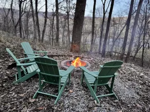 Tranquil Shenandoah Riverfront Cabin for Couples - Image 3