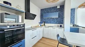 Apt 6pers, air conditioning, sea view, 2 min walk to the beaches - Image 4