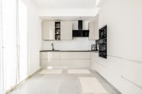 Luxury Villa - Exclusive Property With Private Box - Image 3