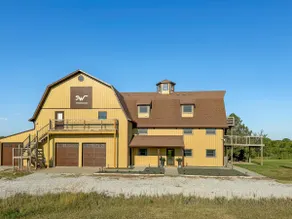 DREAM Lincoln Barn House. Fire Pit. Hot Tub. BBall - Image 2
