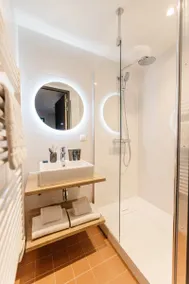 Numa | Comfy Apartment in central The Hague - Image 4