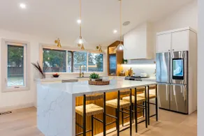 The White House: Cozy Escape w/Hot Tub - Image 4