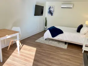 Suite Retreat in Avondale - Image 3