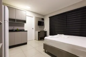 Lou Suites - 8 - with balcony and city view - Image 5