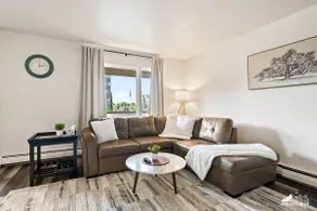 Cozy, spacious, minimalist 2 bedroom unit (4) - Image 2