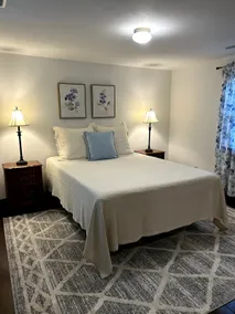 Cozy Cottage, Modern Amenities - Image 5
