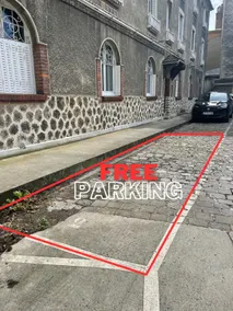Center / Parking / Cathedral - Image 4