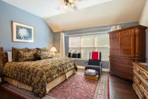 Texas Classic Retreat|Elegant & Spacious |4BR Home - Image 4