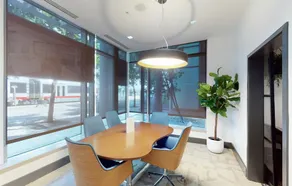 Lux Apartment-Pool/Parking/Spa - Image 3