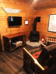 Cabin Retreat - Close to Rail Trail & Lake Clear - Image 4