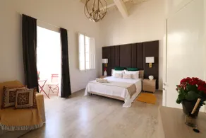 Scenic Marina Home | Lift, Free Parking Nearby - Image 3