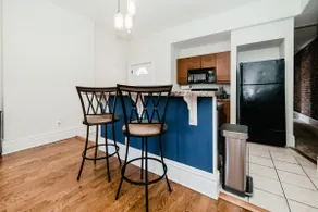2 Parking Spots | Fast WiFi | Duplex | Downtown - Image 5
