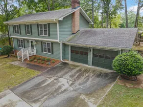 3 Bedroom Home w/ Fully Fenced in Backyard! - Image 4