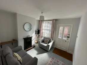 Charming Central Hythe Cottage Near Canal & Sea - Image 2