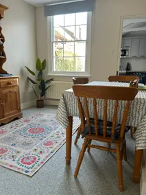 Charming Central Hythe Cottage Near Canal & Sea - Image 3