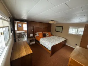Lake Placid Pet-Friendly Home - Image 3