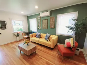 Detached bungalow house Prime location King Bed!37 - Image 5