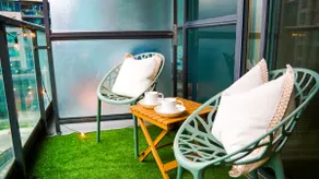 Spacious Studio in the Heart of Downtown Toronto - Image 2