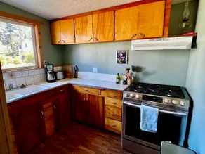 Cozy Forest 2BR Cottage with Wood Stove & Firepit - Image 5