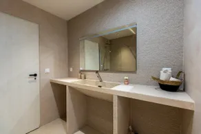 Nîmes Chic: 50 m² of Modernity - Image 4