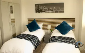 Beckleigh House, Kettering king or twin beds free parking x3 - Image 5
