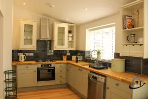 Beckleigh House, Kettering king or twin beds free parking x3 - Image 3