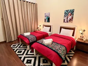 Modern 2BR Apt in Downtown - Mint 42 - Image 3