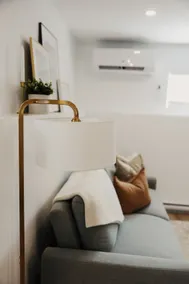 Cozy 1 Bedroom Apartment - Image 5