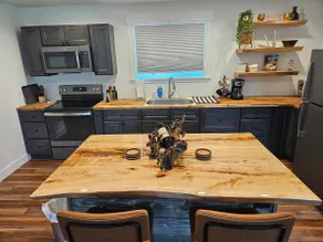 Studio Apartment in Bigfork - Image 4